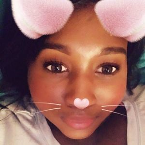 Meet your Posher, Claudia